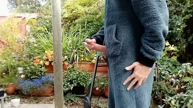 Rockardglans outdoor onesie wank and cum for neighbors